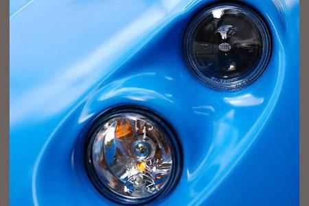 Xenon-Zusatzscheinwerfer sorgen für Licht im Dunkeln.