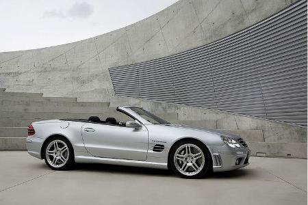 Mit der einführung des neuen SL verpflanzte AMG den 5,5-Liter-V8 in den Roadster.