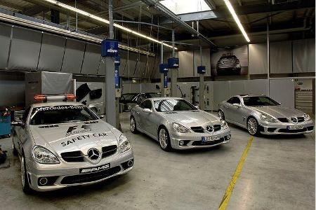 ... oder spezielle Fahrwerkssetups, kein Wunsch bleibt unbeantwortet. Dort ist auch das Zuhause der Mercedes-Safetycars.