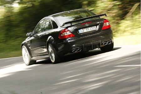 Der 6,3-Liter-V8-Saugmotor leistet im CLK 507 PS. Ãppiges Spoilerwerk, ein hervorragendes Fahrverhalten und Gewichtsreduzie...