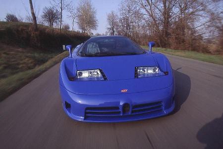 Der Bugatti EB110 wurde 1991 in Paris erstmals präsentiert.