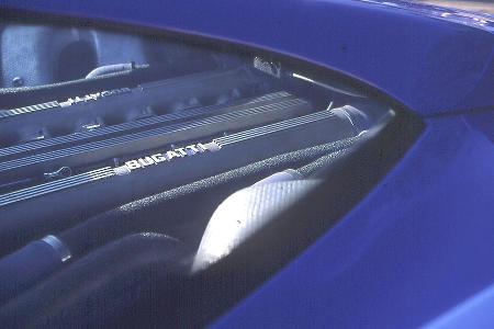 Außer einem nochmals erstarkten V12-Motor auf 611 PS zeigt sich der Supersport von der Karosserie her radikaler.