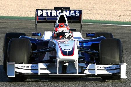 Mittlerweile wurde der Sauber-Rennstall übernommen und BMW konstruiert Chassis und Motor selbst.