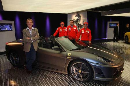 Bei der Präsentation standen die Formel 1-Kollegen ..