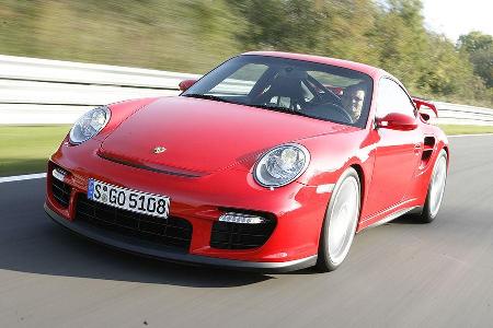 Der Einzug in die Top Ten lässt sich bereits mit dem Erklimmen eines Achttausenders vergleichen. Der Porsche 911 GT2 der akt...