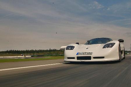 Ein echter Exot ist der Mosler MT900 GT-R. optisch wie technisch auf Rennsport getrimmt ...