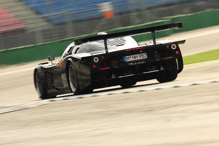 Der Maserati MC12 Corsa ist eine Fahrmaschine reinsten Wassers, die Zeit von 1.07,6 min jedoch genauso Realität ...