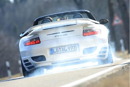 Platz 12 ist dreigeteilt. Neben dem Speedart BTR-XL 600, der mit seinen 600-Turbo-PS ...