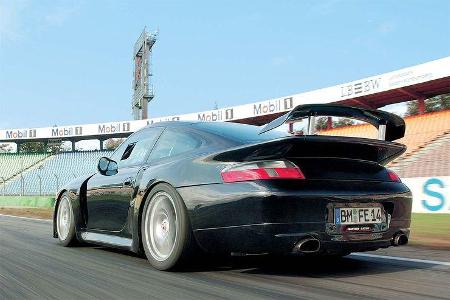 Glatte zehn Sekunden lies der Porsche auf Basis des 996er-Modells vergehen.