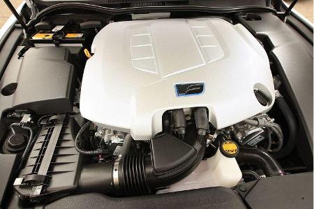 Ein zweiter Einlasskanal im Ansaugsystem des V8-Motors öffnet bei etwa 4.000/min, worauf der zuvor zurückhaltend agierende V...
