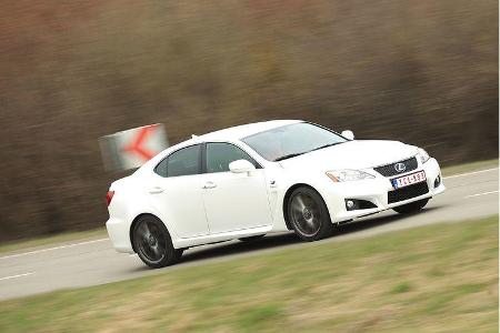 Mit derlei Eigenschaften gesegnet fährt er bereits in der Liga von C63 AMG und BMW M3.