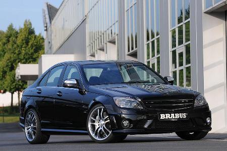 Tuner Brabus hat sich mit dem Mercedes C 63 AMG das Top-Modell der Marke angenommen und der Limousine eine ordentliche Porti...