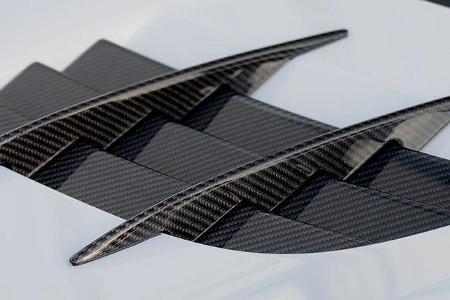 Selbst Details fertigt Brabus aus Carbon an.