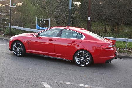 Jaguar XF-R.