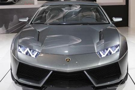 Als echter Lamborghini trägt der Estoque natürlich auch einen entsprechend kräftigen und traditionsreichen Namen aus der Wel...