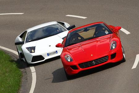 620 PS im roten 599 GTB Fiorano werden herausgefordert von ..