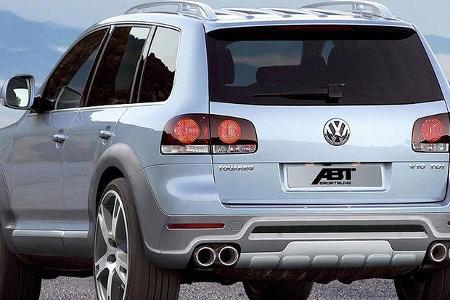 ein Sportfahrwerk, den obligatorischen Bodykit und eine 4-Rohr-Auspuffanlage an.