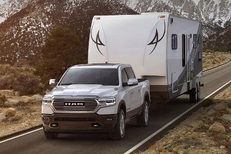 2019 Ram 1500 Laramie Longhorn with trailer