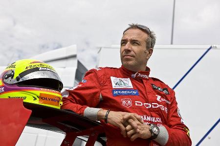 Unter anderem wurde der Profi Tom Coronel verpflichtet, der bereits Erfahrungen mit einer Zakspeed Viper sammeln konnte.