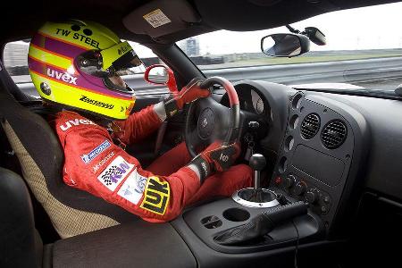 Warm-Up Runde, Fahrer Coronel fühlt sich schnell wohl.