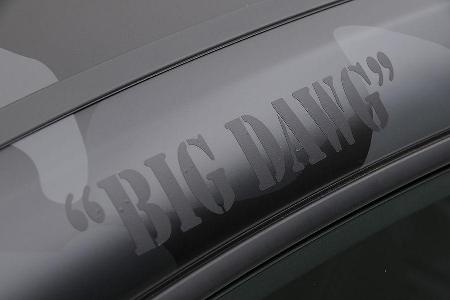 Als Antrieb dient der serienmäßige 3.8-Liter-V6, der um eine neue Luftansaug- und Abgasanlage ergänzt, rund 303 PS leistet.