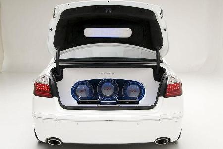 Der Kofferraum wird einer High-End-Soundanlage geopfert