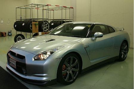 Nissan GT-R