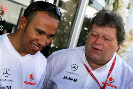 Mit einem Sieg beim Saisonauftakt untermauerte Lewis Hamilton seinen Anspruch auf den Titel.