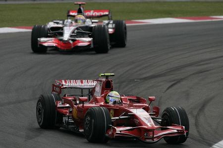Der McLaren-Pilot musste sich das Podium allerdings mit zwei rotgekleideten Herren teilen.
