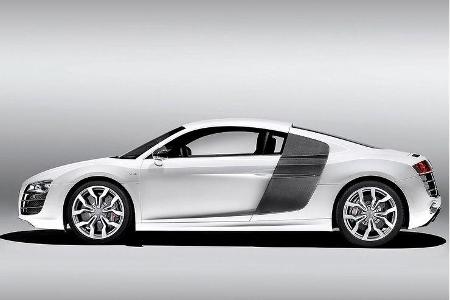 19 Zoll-Räder und ovale Auspuffendrohre kennzeichnen den V10.