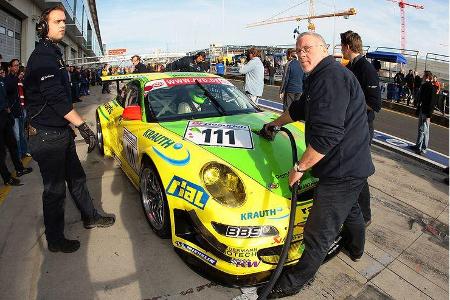 Der Manthey-Porsche mit Marcel Tieman und Arno Klasen hatte zunächst das Nachsehen.