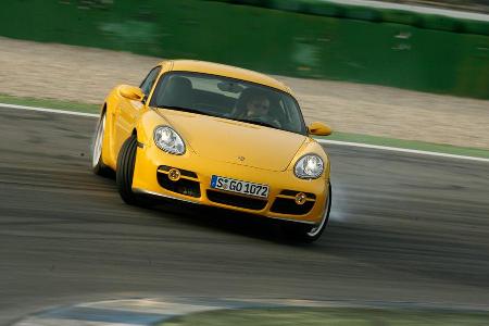 Porsche Cayman S 01
