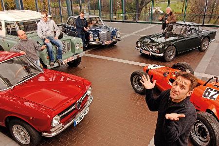 Redakteure, verschiedene Fahrzeuge