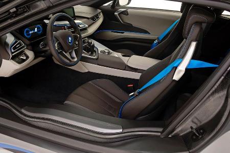 BMW i8 - Pebble Beach Concours D'legance 2014 - Sportwagen - Hybrid - Innenraum