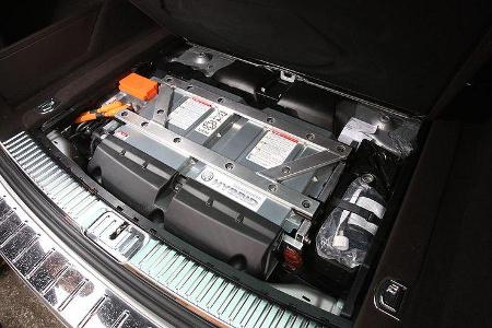VW Touareg Hybrid