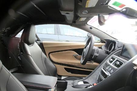 Aston Martin DB11 Volante