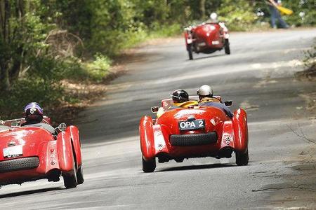 Zwei Healey Silverstone von 1949.