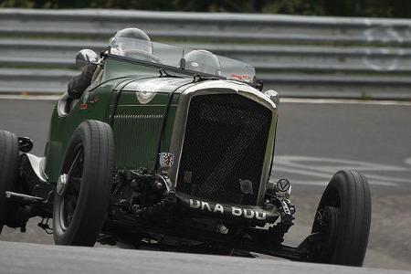 Auf der Rennstrecke kamen die Vorkriegswagen vier Mal zum Einsatz.