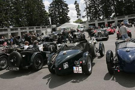 Herrlicher Sonnenschein über dem Historischen Fahrerlager.
