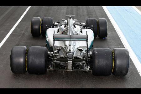 Mercedes - Pirelli 2017 Reifen-Test - Paul Ricard - 2016