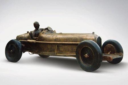 Ferrari - Leggenda e passione - Alfa Romeo 8C Bronce Sculpture 1:1