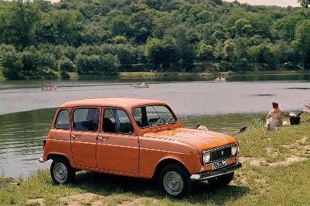 Ur-Ahn des Dacia Logan: Der R4 von Renault war günstig, praktisch und bot viel Platz.