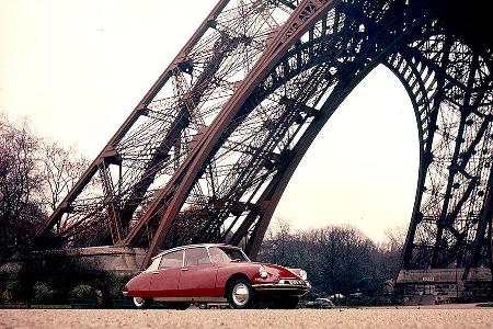 Die Göttliche: Citroen DS mit hydropneumatischem Fahrwerk.