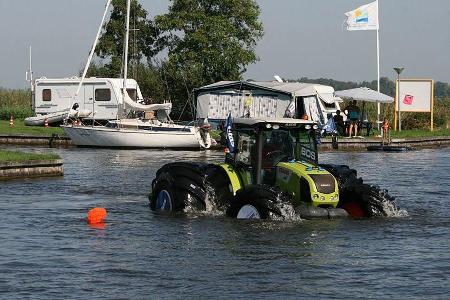 Claas Axos 320 Traktor Mitas Reifen schwimmender Traktor