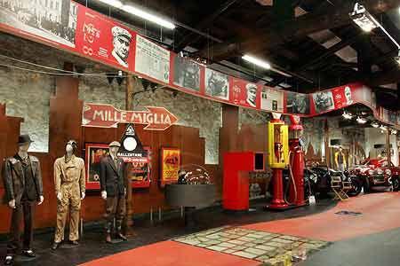 Das Museum will weniger die Autos, als die Zeitgeschichte der Mille Miglia präsentieren.