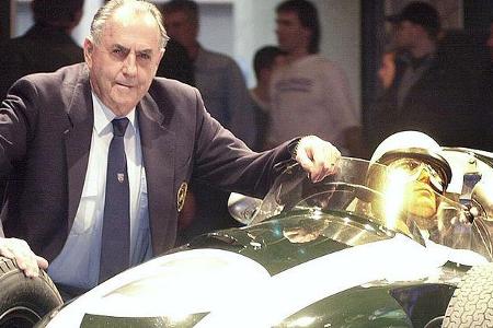 Sonderschau Formel 1: der dreimalige Ex-Weltmeister Jack Brabham mit seinem Weltmeister-Auto von 1959, dem Cooper T53.