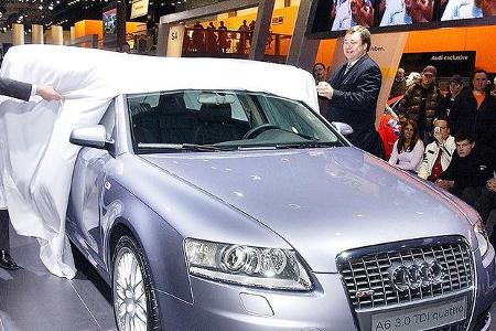 Einen Tag nach seiner Weltpremiere feierte der Audi A6 Avant seine Deutschland-Premiere auf dem Audi-Stand in Halle 3.