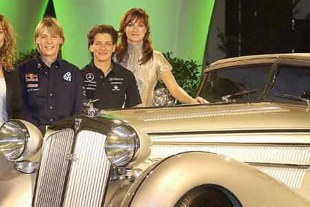 Horch 853A mit Damen (von links): Christina Surer (Model, TV-Moderatorin und Rennfahrerin), Jutta Kleinschmidt (Rallye Dakar...