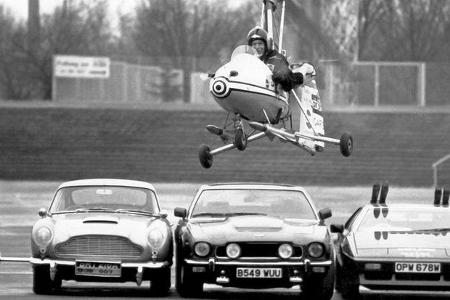 Original-Autos und das Fluggerät 
