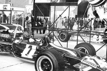 Zur Erinnerung an Jochen Rindt wurden Rennautos gezeigt, die der Weltmeister in seinem letzten Rennjahr fuhr.